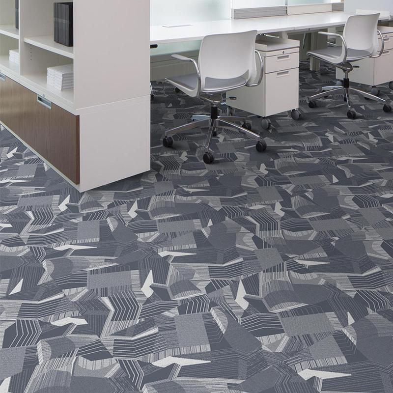 بلاط السجاد الرمادي المطبوع للأعمال