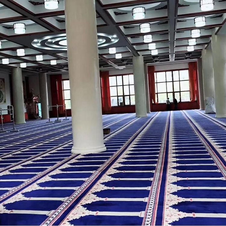 luxury-mosque-prayer-rug-for-hospitality-spaces.jpg